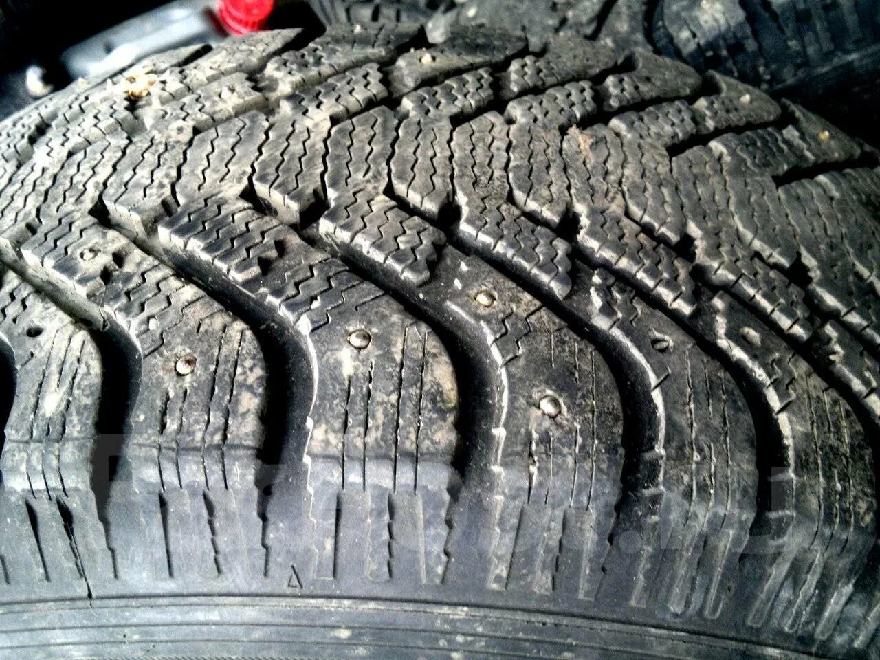 Гудиер шины 275 70 r16. Goodyear шины зимние шипованные 16. Зимняя резина на 16 шипованная на Тойота. 275/70 R16 зимние шины.