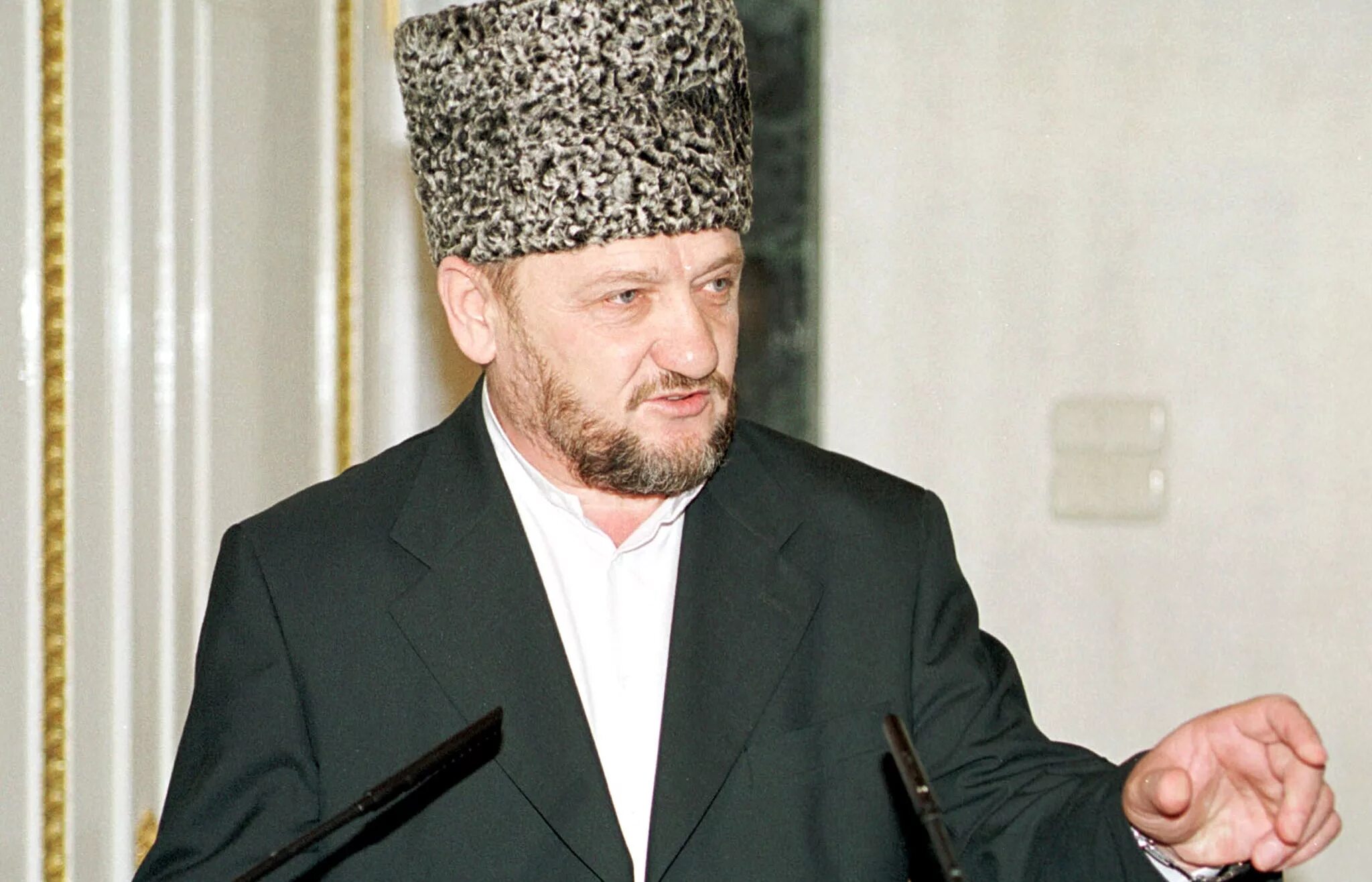 Ахмад Хаджи Кадыров. Президент Чечни Ахмат Кадыров. Первый президент Чеченской Республики Ахмад Хаджи Кадырова