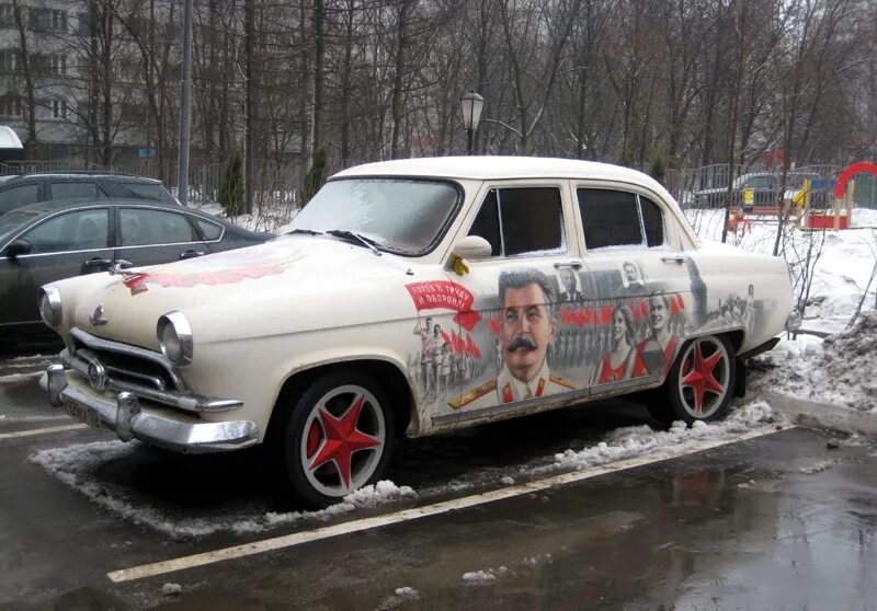 Машины победят. Украшение машины на 9 мая. Машины победят. Автомобиль. Лексус олимпийцам.