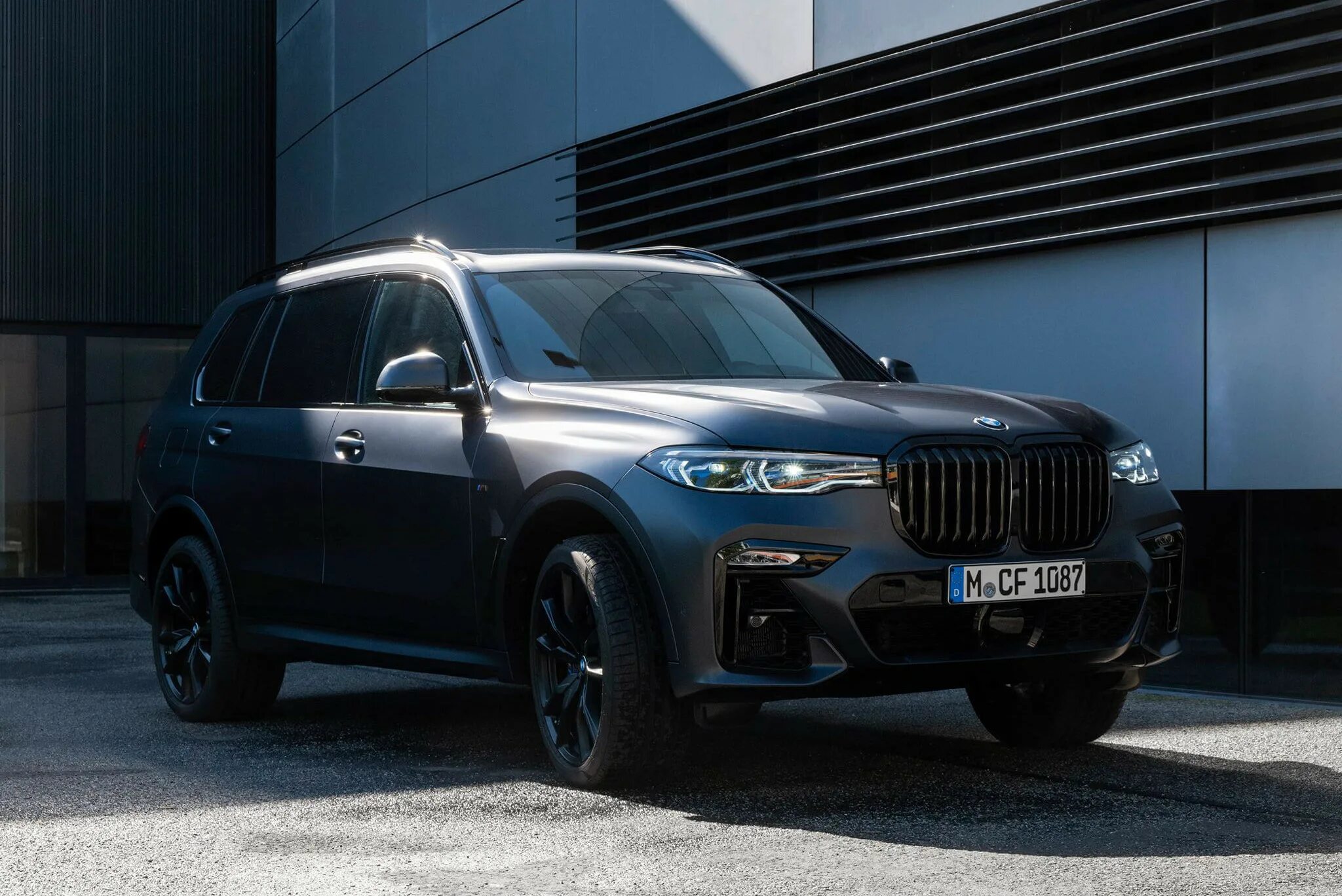 Х 7 м. BMW x7 m50i. 2021 BMW x7 Dark Shadow Edition. БМВ Икс 7. БМВ x7 2021.