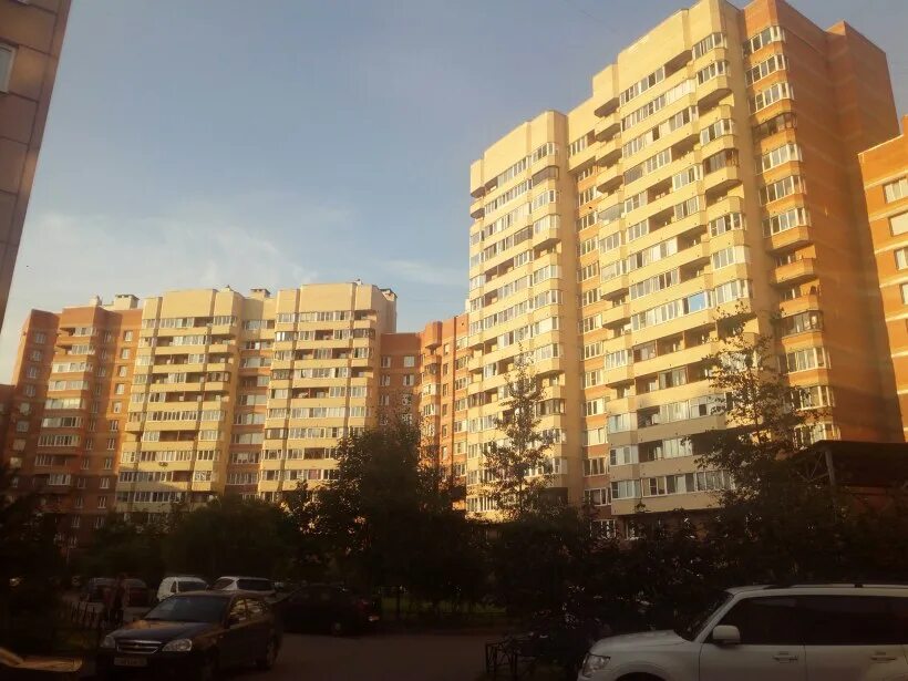 Малая Бухарестская ул. 10к2 - Малая Бухарестская ул. 6 и 10к2 - Серебряные ключи