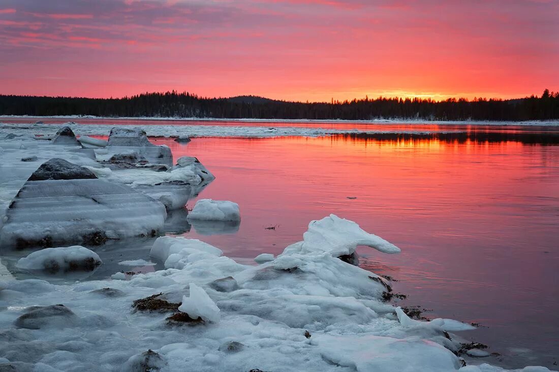 Нильмогуба Карелия. Карелия Ладожское озеро зима. Онежское озеро Карелия зимой. Ладожское озеро климат.