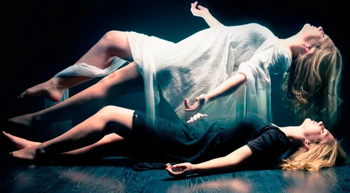 Душа выходит из тела. Человеческая душа. Душа из тела. Как выглядит душа uquiz. Бессмертие души.