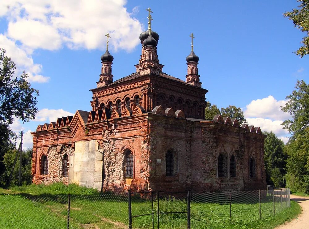 Церковь Покрова Пресвятой Богородицы в Кикино. Покровский храм д. Кикино. Церковь Покрова Пресвятой Богородицы д. Ерино. Кикино Церковь Михаила Архангела. Дмитровск подмосковье