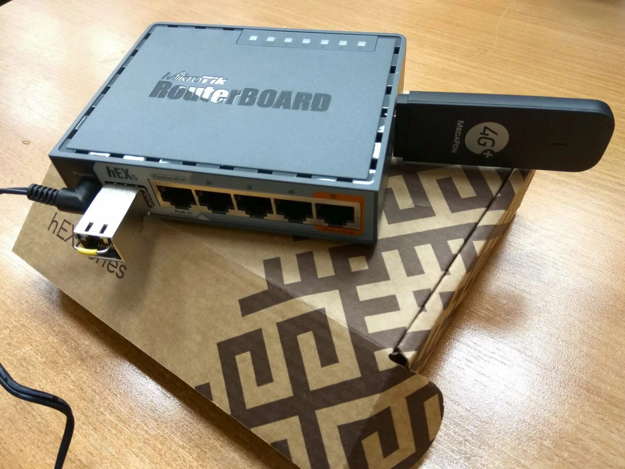 Маршрутизатор mikrotik hex. Hex s rb760igs. mikrotik hex s (rb760igs). mikrotik rb760igs. роутер mikrotik rb760igs hex s.