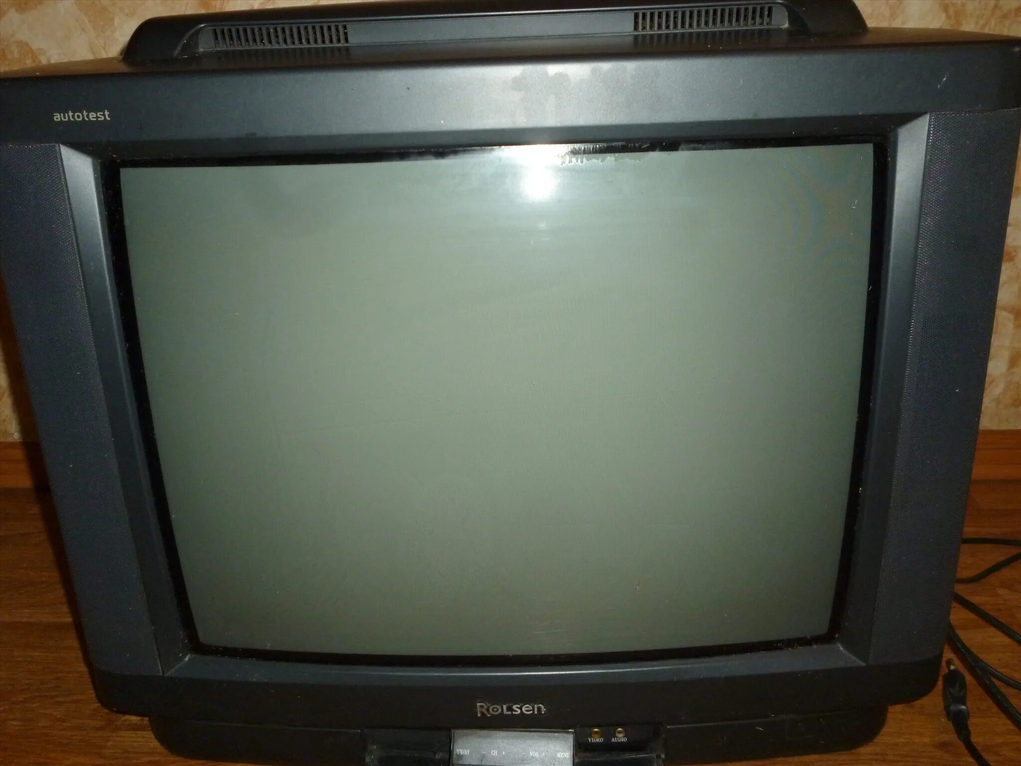 За сколько продать телевизор. Телевизор ламповый 32 JVC. Ламповый телевизор электрон 703. Старый ламповый телевизор. Ламповые телевизоры с кинескопом.