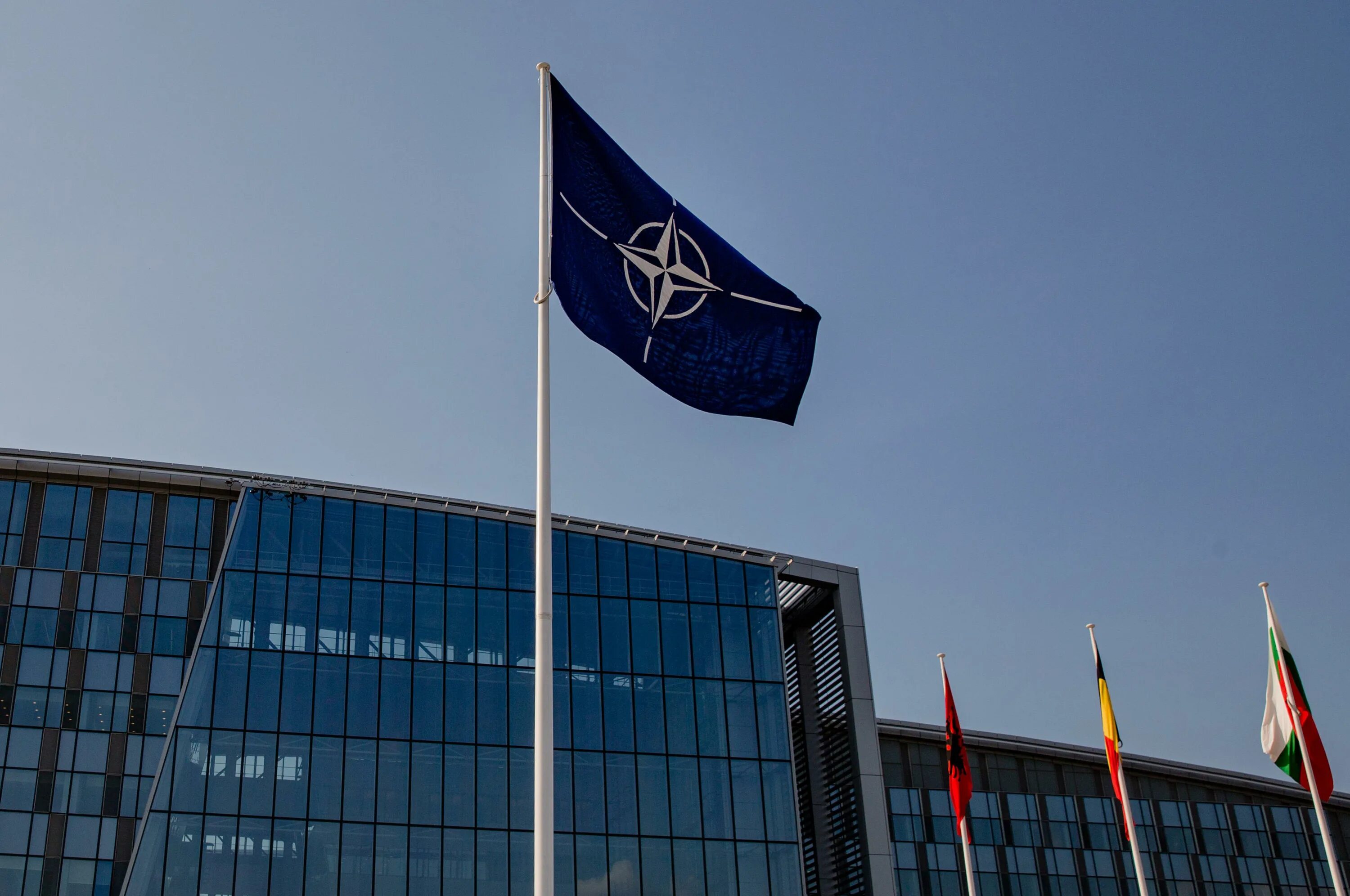 Генштаб нато. Штаб НАТО. Штаб-квартира НАТО В Брюсселе. Бельгия НАТО. Шольц НАТО.