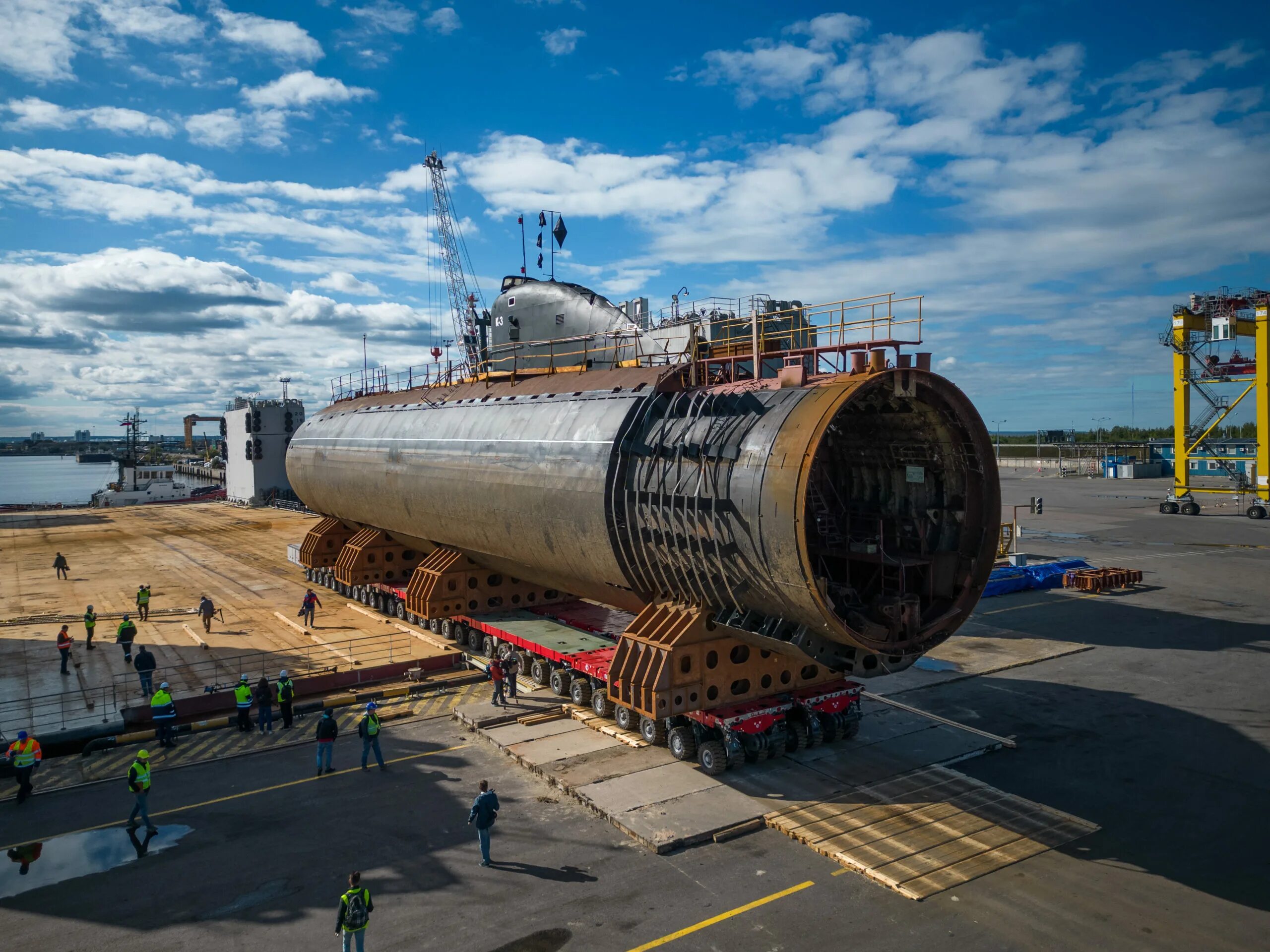 атомная подводная лодка ленинский комсомол. атомная подводная лодка ленинский комсомол. подводная лодка ленинский комсомол в кронштадте. кронштадт подводная лодка музей. первая советская атомная подводная лодка к-3 ленинский комсомол.