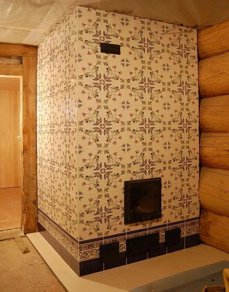 Голландка с изразцами. Отделка печи керамической плиткой. Отделка печи на даче. Печь отделанная плиткой. Печь отделанная плиткой.