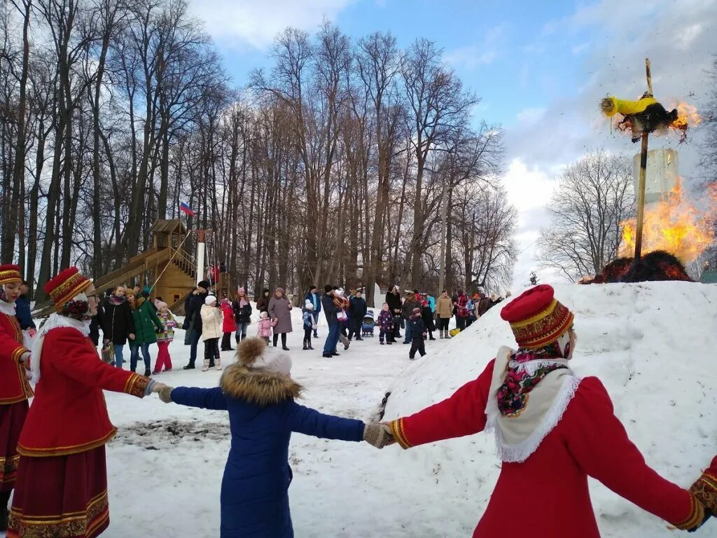 Где можно погулять на масленицу. Масленица в Павловском Ковровского района. Масленица в усадьбе. Масленица в Павловске. Масленица на Елагином острове.