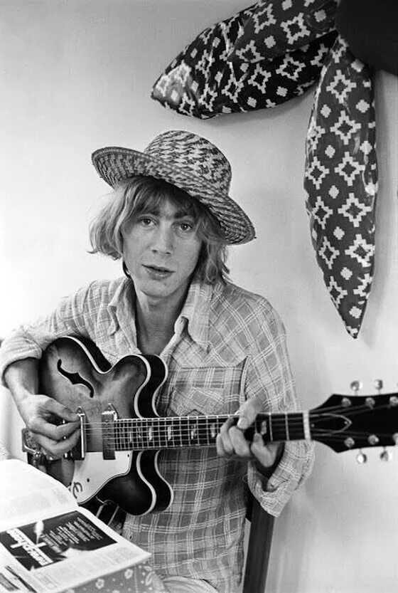 Kevin ayers. Кевин айерс. kevin ayers &quot;sweet deceiver&quot;. kevin ayers with steve hillage on guitar - paris dec 1972.