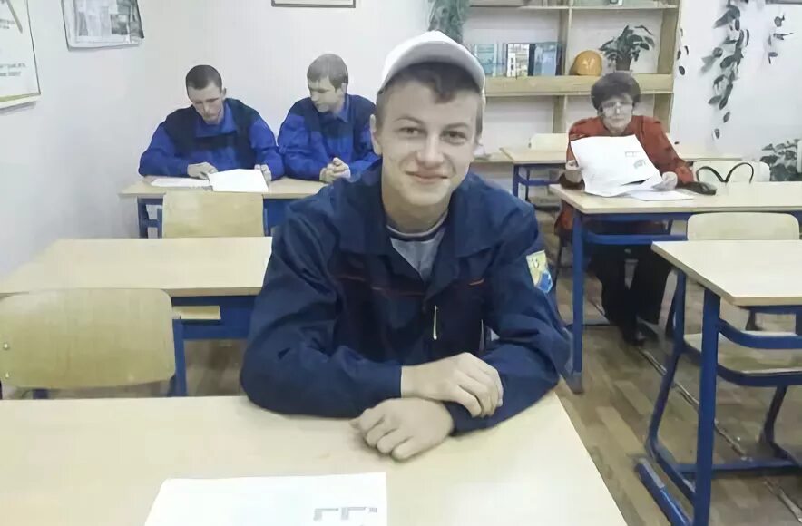 шарагов станислав. вшэ шарага. гапоу саск саратов. колледж номер 33. шарага фон.