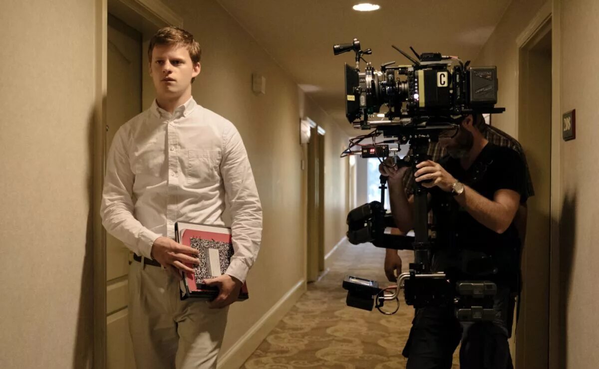 Фото стерта. Boy Erased фильм 2018. Стертая личность фильм. Стёртая личность фильм 2018. Исчезнувший мальчик фильм 2018.