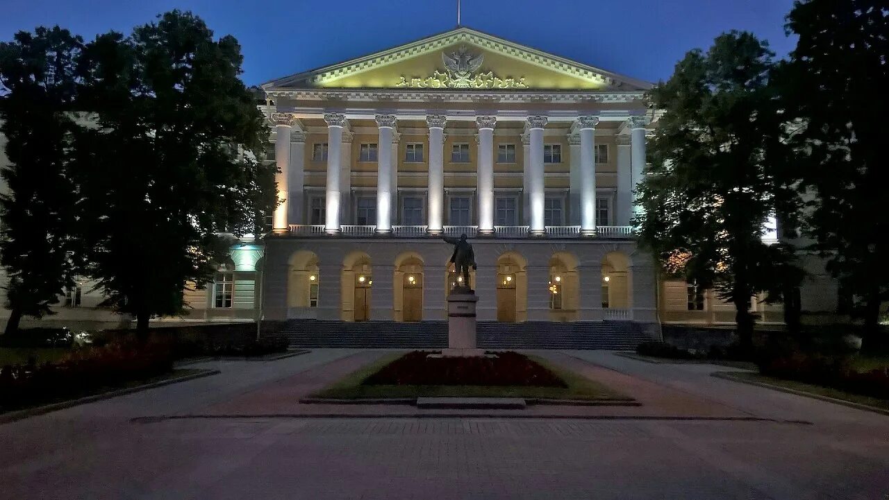 здание смольного. смольный институт благородных девиц здание. 1806. здание смольного. здание смольного института.