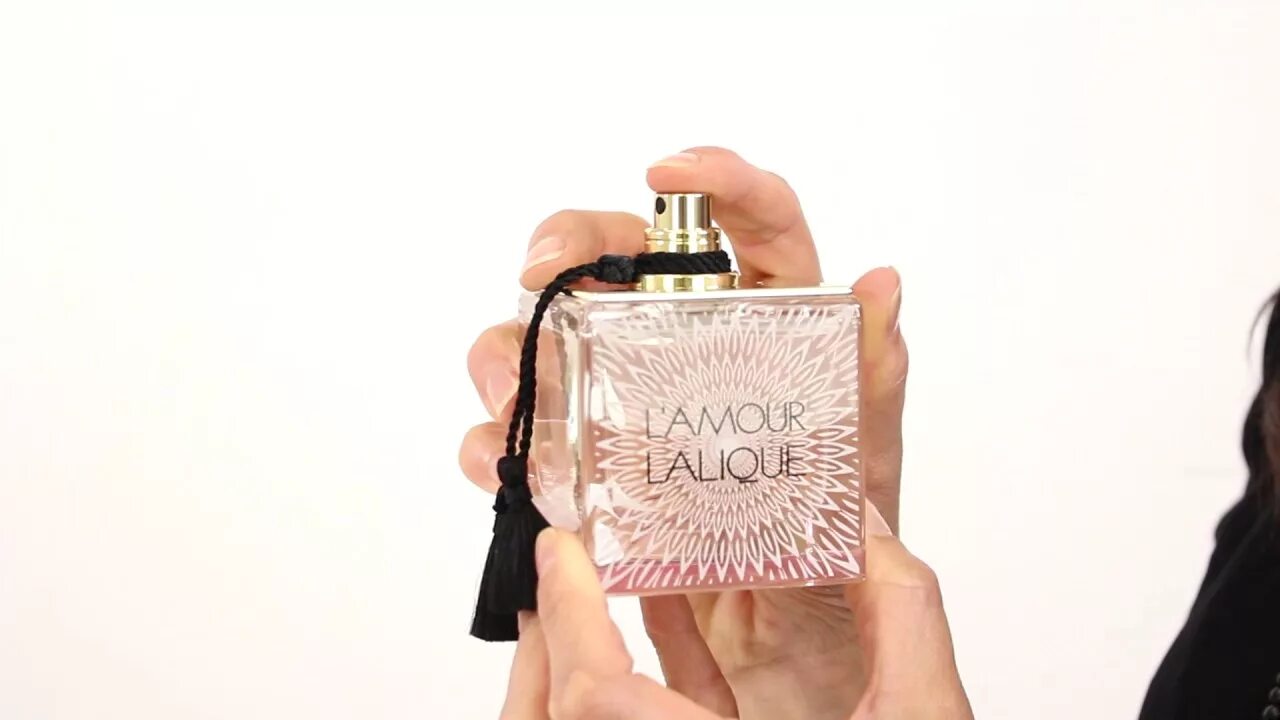Лямур духи. Парфюмерная вода Lalique l'amour. Лалик любовь Парфюм. Лалик лямур Парфюм. Женские духи l'amour Lalique.