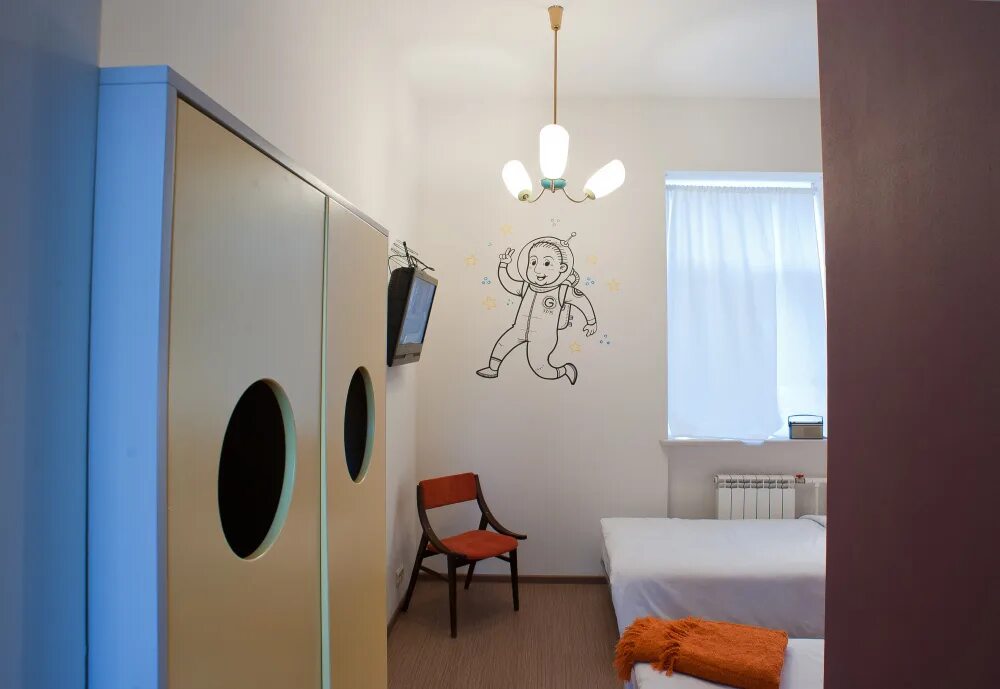 Гостиница граффити в питере. Друзья граффити лиговский просп 33 35. Хостел друзья граффити питер. Хостел граффити санкт-петербург лиговский проспект. Друзья граффити хостел.