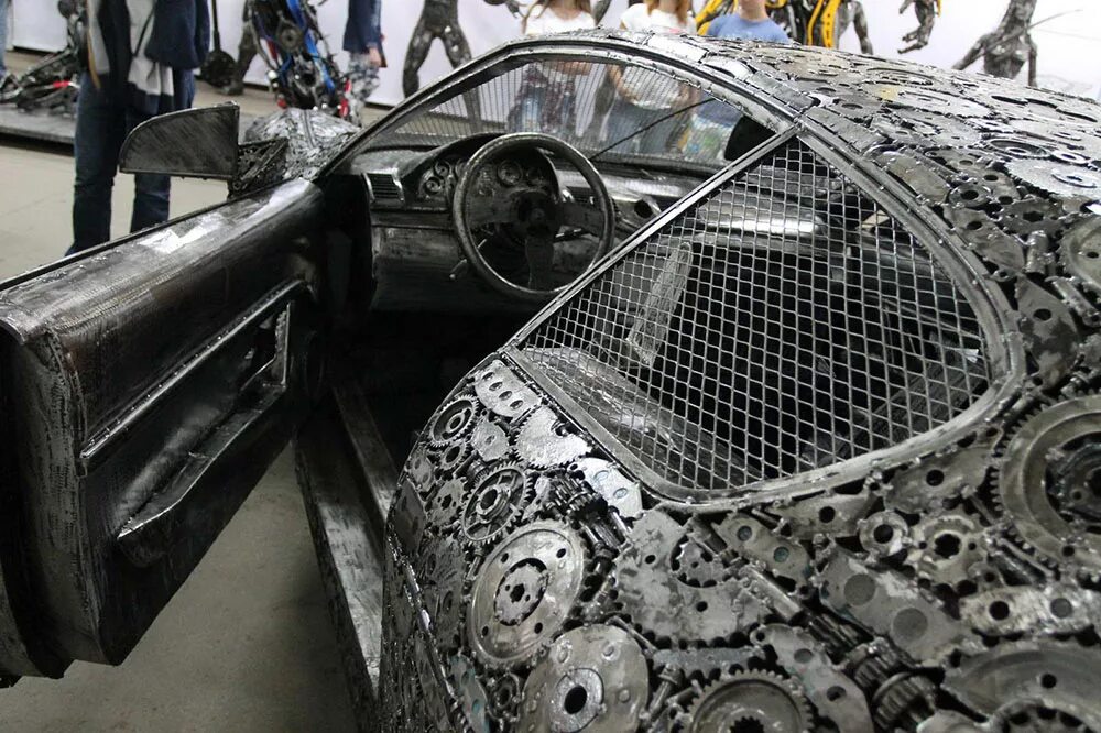 Машина из металлолома. Машины собранные из металлолома. Суперкары из металлолома. Машина из металла. Metal car