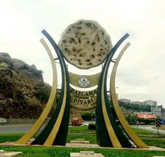 Памятник блину