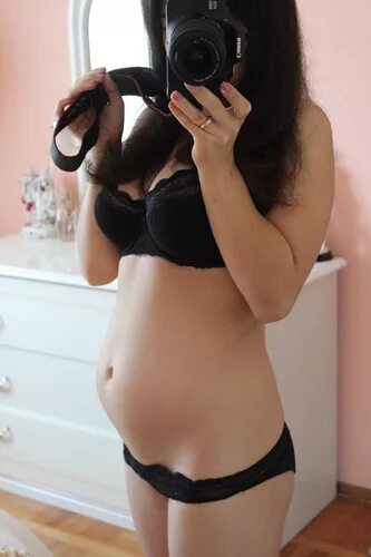 Девочка недели 18. Живот на 18 неделе беременности. 18 Недель беременности живо. Животик на 18 неделе беременности. Беременный живот 18 недель.