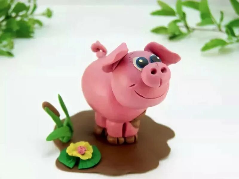 Свинья из пластилина для детей. Хрюшка из пластилина для детей. Поросенок из глины. Свинка лепить. Лепка поросенок.