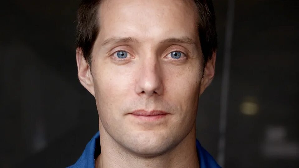 Jean marc roc. Les yeux de. Глаза его матери фильм 2011 смотреть. Фильм глаза его матери. Глаза его матери катрин денев фильм.