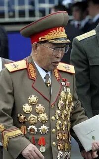 Человек в медалях