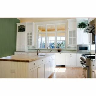 Примеры кухонь с окном