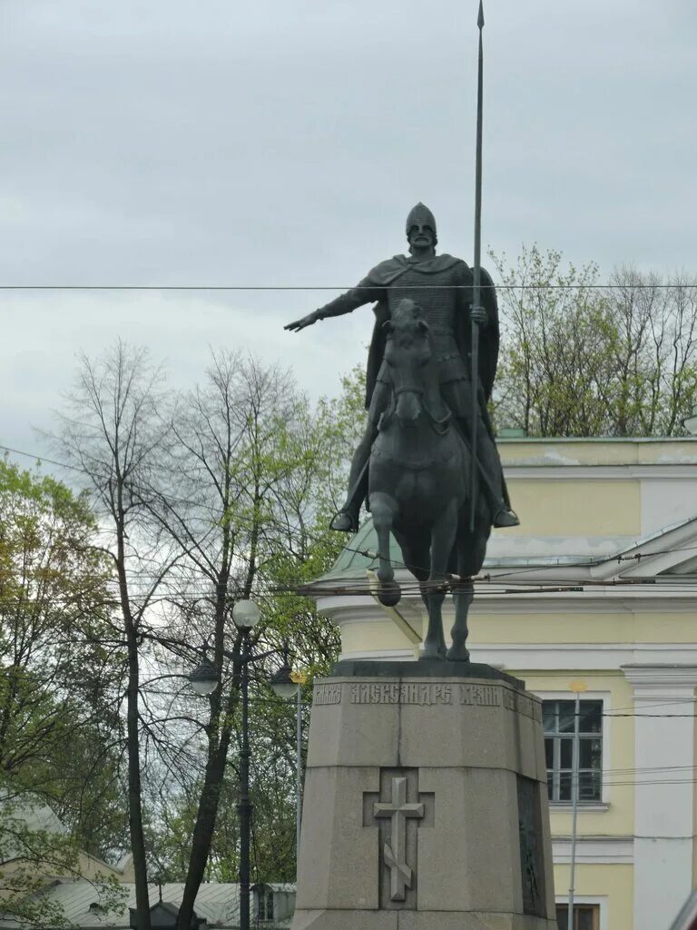 Памятник Александру Невскому в Санкт-Петербурге.