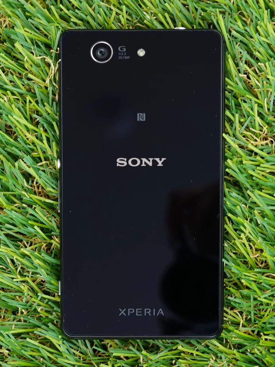 Z3 компакт. Смартфон Sony Xperia z3 Compact. Sony Xperia zet 3 Compact. Sony Xperia z3 Compact d5803. Sony z3 Compact черный.