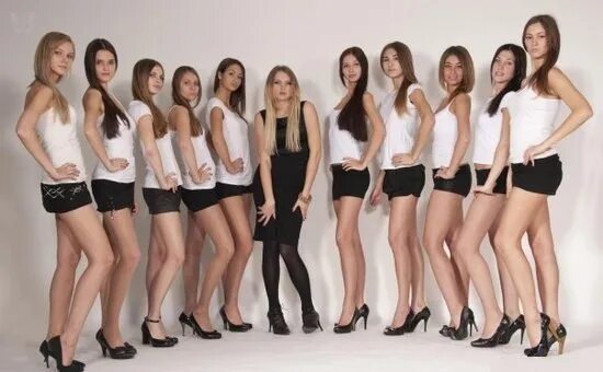 Русские кастинг деньгами. Кастинг женщин в полный рост. Отбор девушек моделей. Кастинг в модельное агентство фотоотчет.