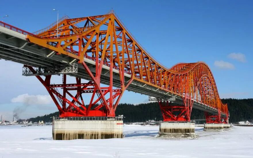 Сколько ушло металла на мост красный дракон. Мост через Иртыш в Ханты-Мансийске. Мост красный дракон в Ханты-Мансийске. Мост через реку Иртыш. Мост через реку Иртыш Курган.