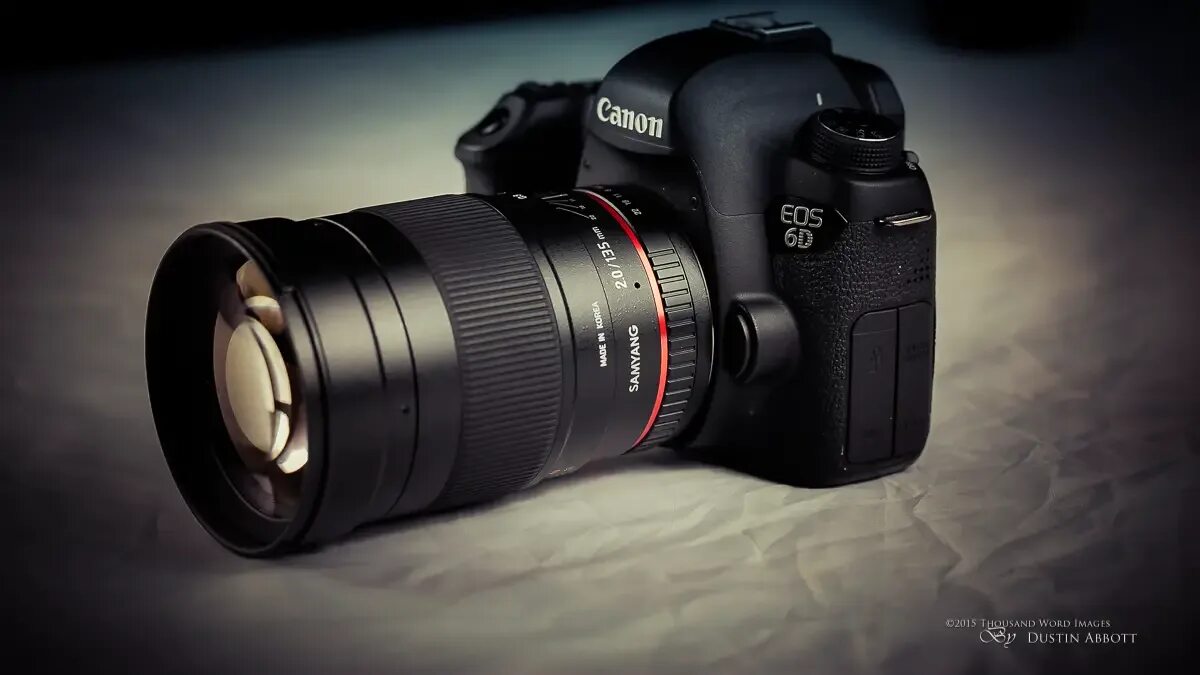 Canon mark 2 объективы. Самьянг 135 2.0 Кэнон. Объектив Canon 135mm. Samyang 135. Canon 135mm f/2.