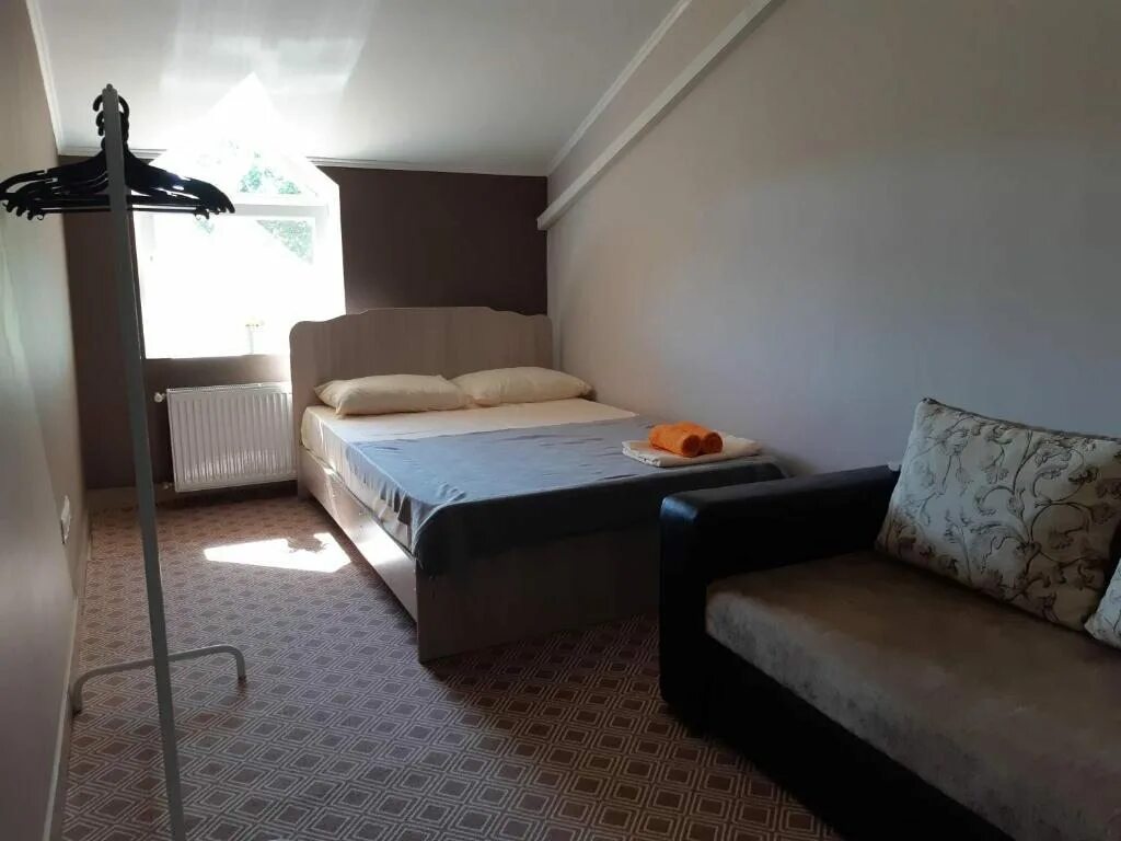 Общежитие славянск на кубани. Хостелы краснодар. Славянск на кубани хостел трест. Гостевой дом на строителей 21б. Москва хостел на рижском.