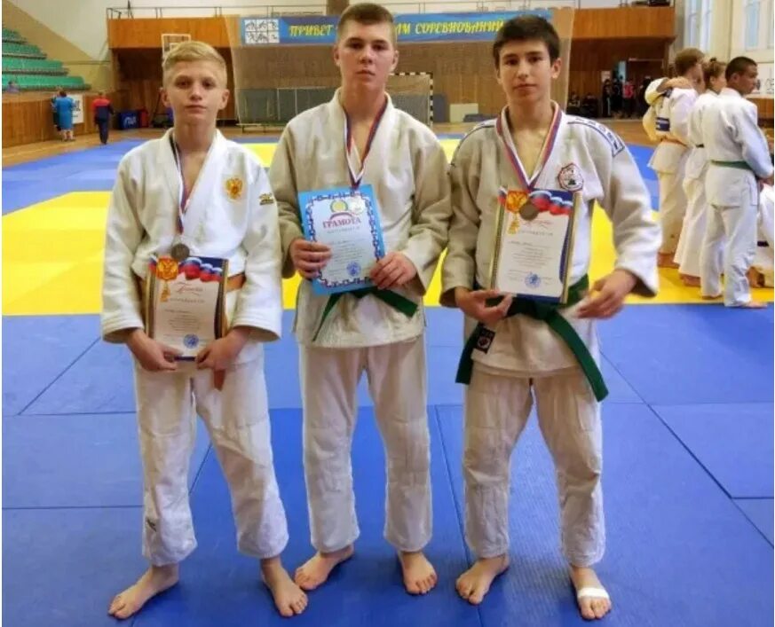 Севастопольская спортивная. Спортивная аэробика севастополь. Всероссийский олимпийский день 2023. Севастополь спортивная секция гонки для детей 10-11 лет. Фотоотчет с фестиваля спортивный севастополь.