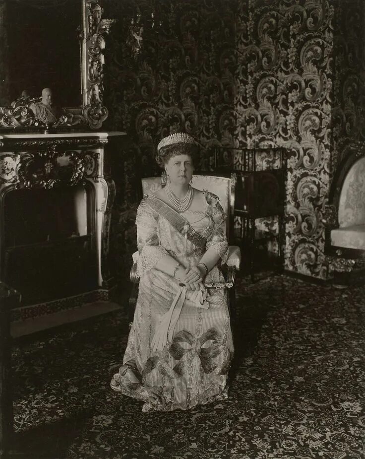Contract grand duchess