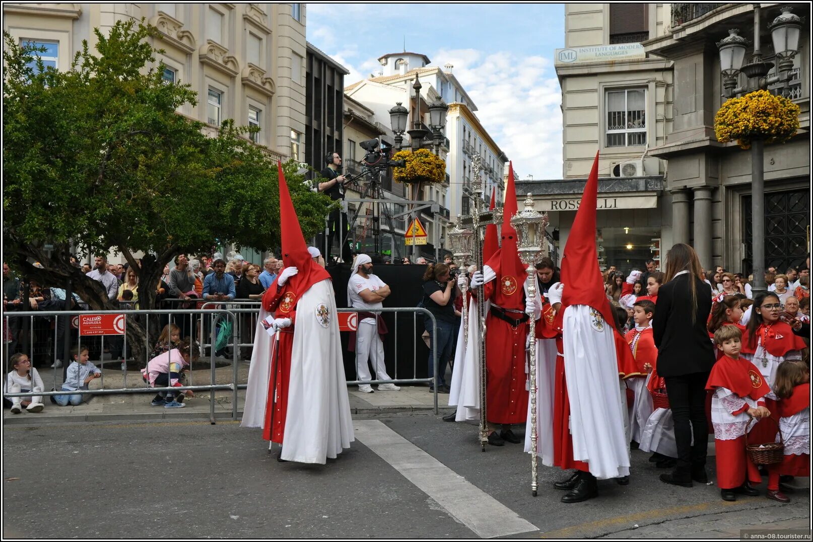 Католическая Пасха в Испании. Пасха в Норвегии. Пасха в католической церкви. Пасха в Гранаде Испания.