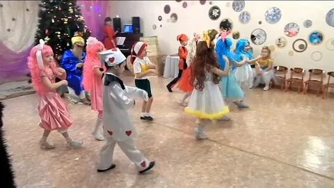 Новогодний танец для детей начальной школы