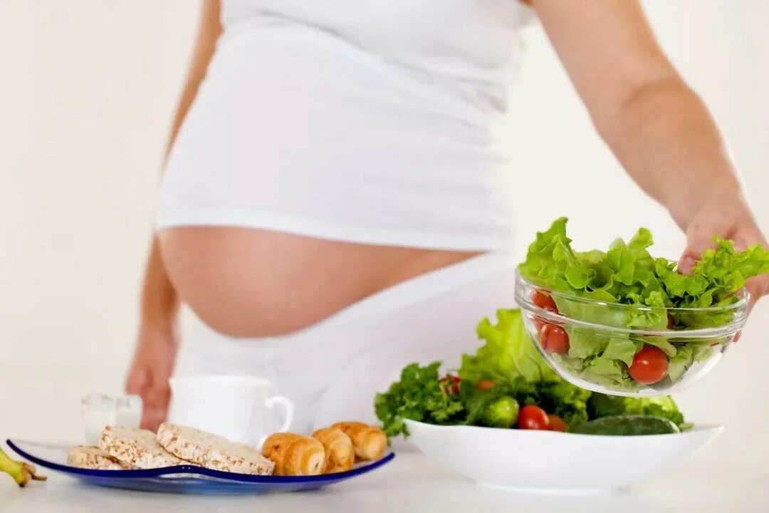 Постятся ли беременные. Питание беременной женщины. Что полезно беременной. Беременность и монодиеты. Стол для беременной диета.