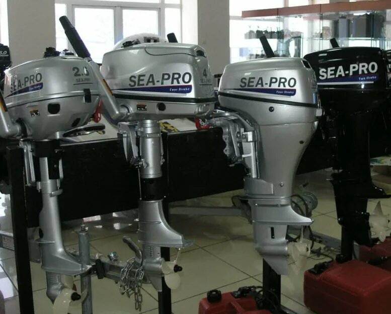 Китайский мотор 9.9. Китайские копии лодочных моторов Yamaha. Китайские подвесные лодочные моторы. Китайские навесные моторы лодочные.