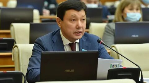 Депутаты мажилиса