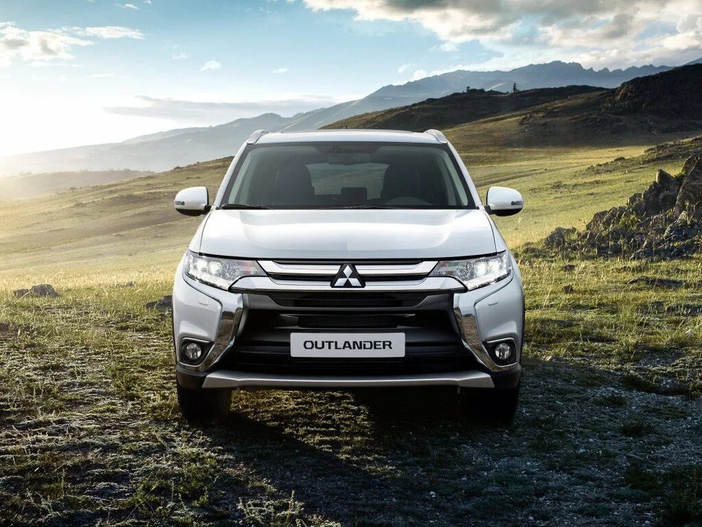 Митсубиси Аутлендер 2015. Mitsubishi Outlander 2015. Mitsubishi Outlander 3 2015. Mitsubishi-Outlander-XL-2017. Mitsubishi outlander 2015 год