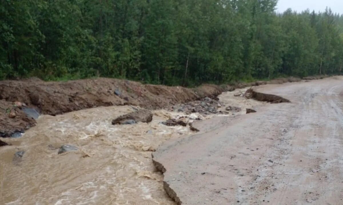 Размыло путь. Кепа-Юшкозеро-Боровой-Костомукша. Юшкозеро Боровой. Дорога п Боровой Костомукша. Дорога Костомукша Юшкозеро.