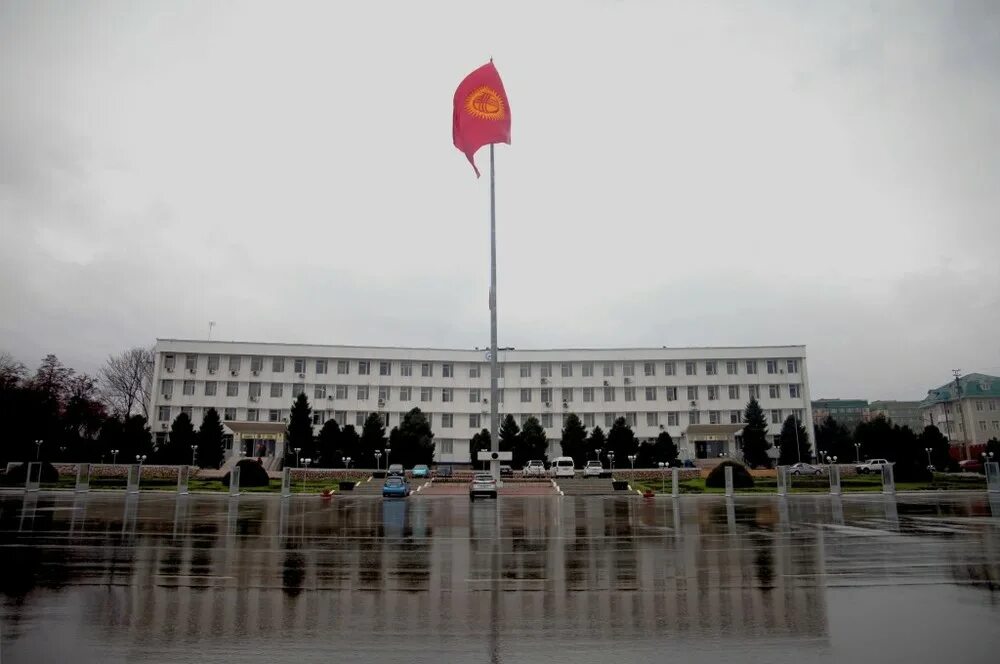 фото мэрия города ош. мэрия ош. ош киргизия. здания мэрия оша. мэрия ош.