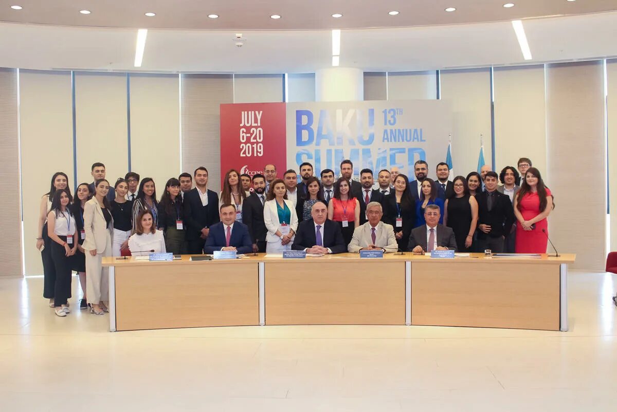 Ada university. Baku summer energy school. baku summer energy school ada. бсэс. azerbaijan international development agency (aida) log.