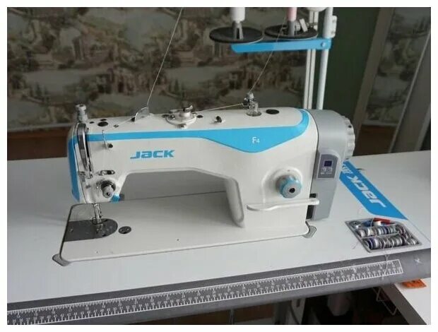 нитевдеватель в машинке. машина jack 2022. машинка jack f5. промышленная швейная машина jack jk-f5-7. швейная машинка промышленная jack f3.