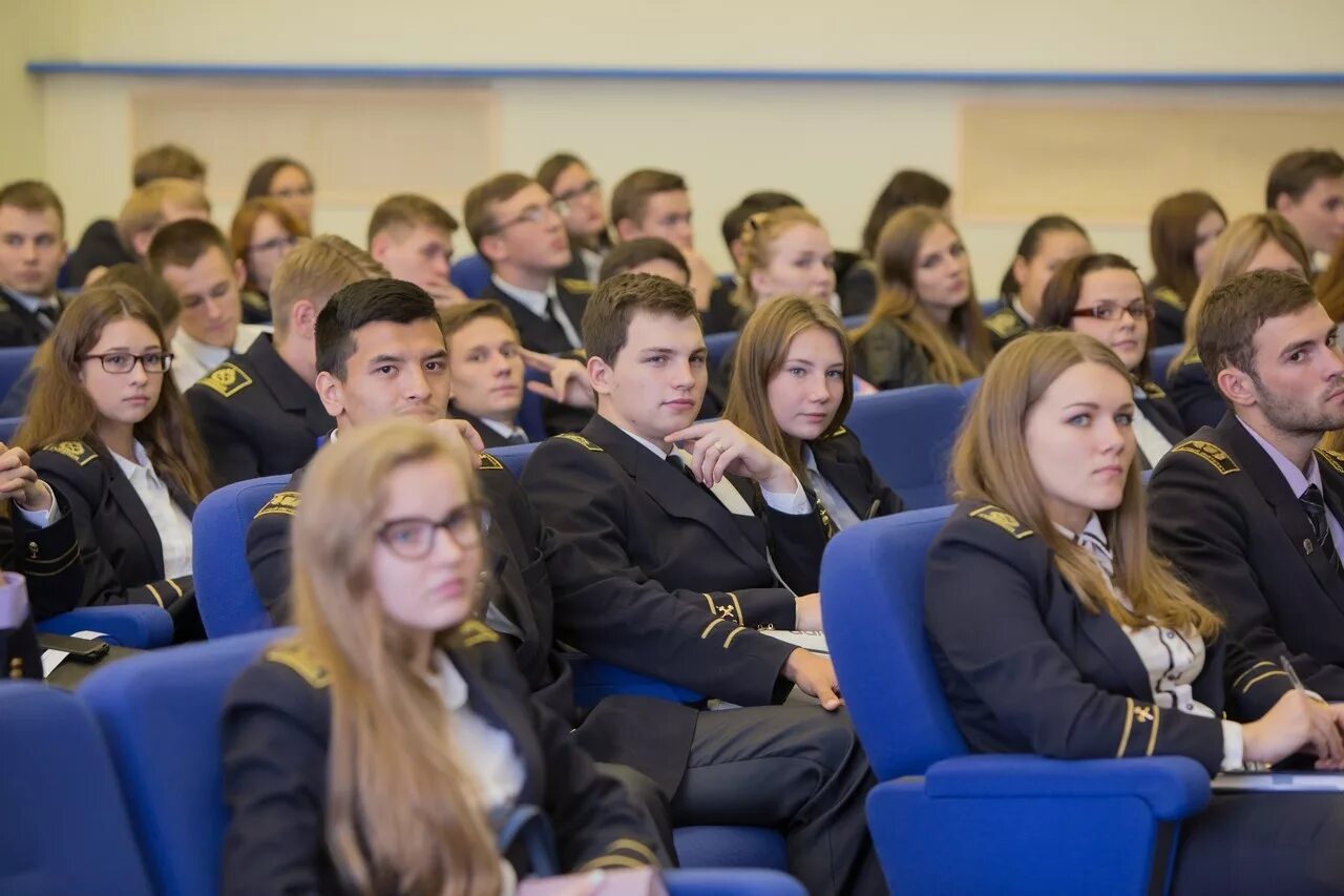 Факультеты спб университета. Петербург горный университет. Санкт-Петербургский горный университет студенты. Германович горный университет.