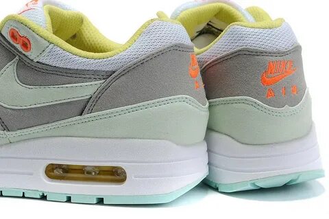 Женские кроссовки nike air max 1