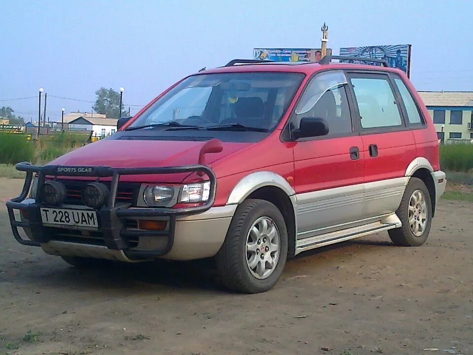 Mitsubishi rvr. Митсубиси рвр 1997 года. Мицубиси рвр 1995. Mitsubishi rvr. Mmc rvr.