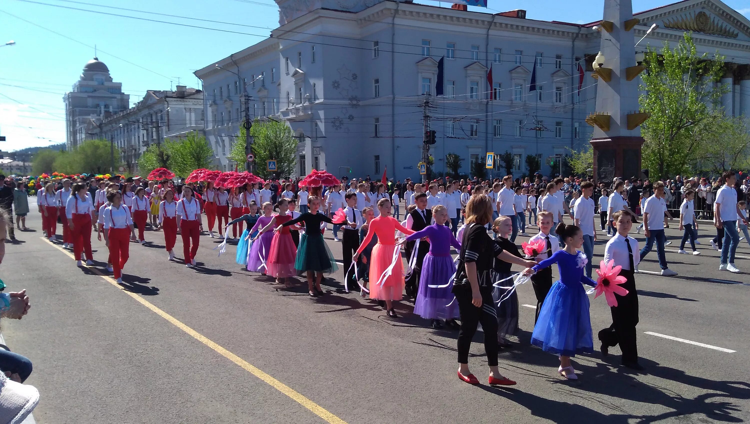 Площадь Ленина Чита. Шествие день города Нархоз Чита. Чита площадь города. Чита население 2022. Чита ковид