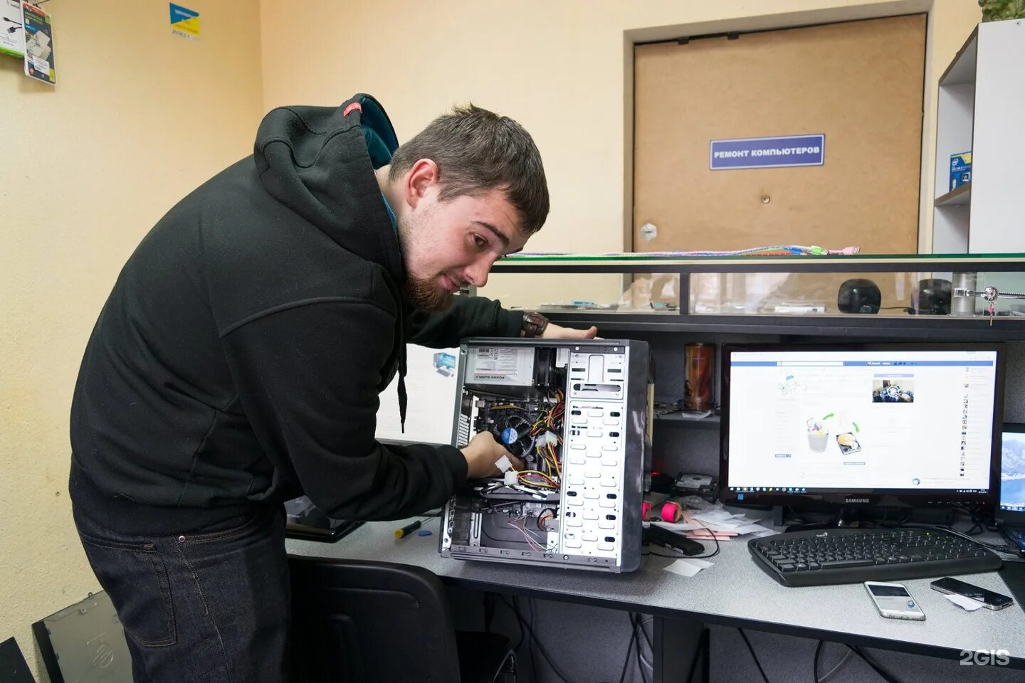 ремонт бытовой техники. мастер стиральных машин. частный компьютерный мастер. какая частная техника. бытовая техника для дома.